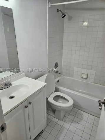 20 San Simeon Way Miami FL 33179