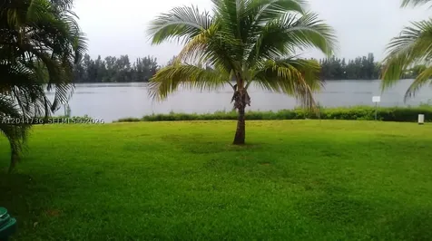 20 San Simeon Way Miami FL 33179