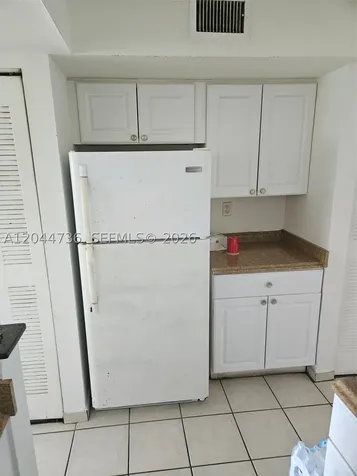 20 San Simeon Way Miami FL 33179