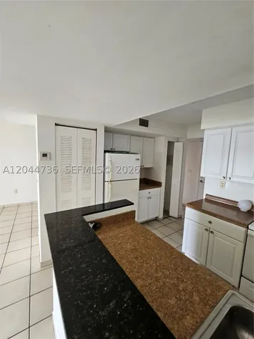20 San Simeon Way Miami FL 33179