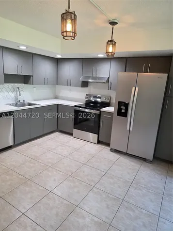 8065 SW 107th Avenue Miami FL 33173
