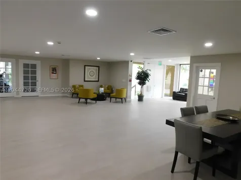 8065 SW 107th Avenue Miami FL 33173