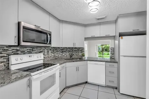 10018 Hammocks Boulevard Miami FL 33196