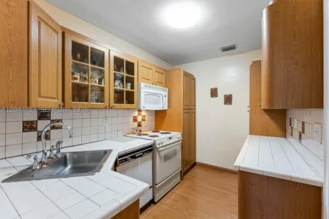 7281 SW 13th Terrace Miami FL 33144