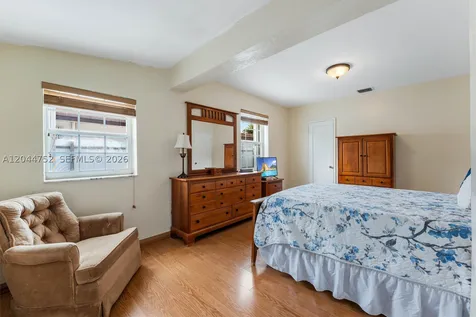 7281 SW 13th Terrace Miami FL 33144