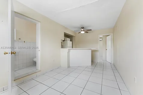 7281 SW 13th Terrace Miami FL 33144