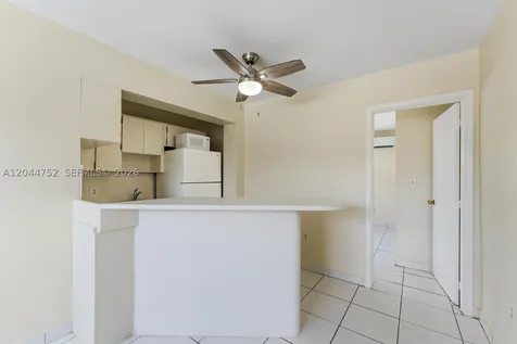 7281 SW 13th Terrace Miami FL 33144