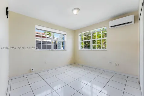 7281 SW 13th Terrace Miami FL 33144