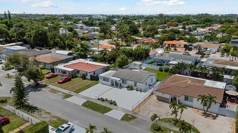 7281 SW 13th Terrace Miami FL 33144