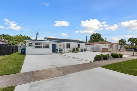 7281 SW 13th Terrace Miami FL 33144