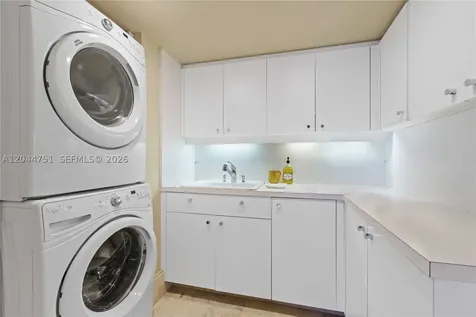 5025 Collins Avenue Miami Beach FL 33140