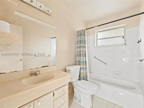 211 SE 10th Street Hallandale Beach FL 33009