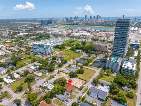 211 SE 10th Street Hallandale Beach FL 33009