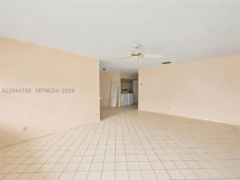 211 SE 10th Street Hallandale Beach FL 33009