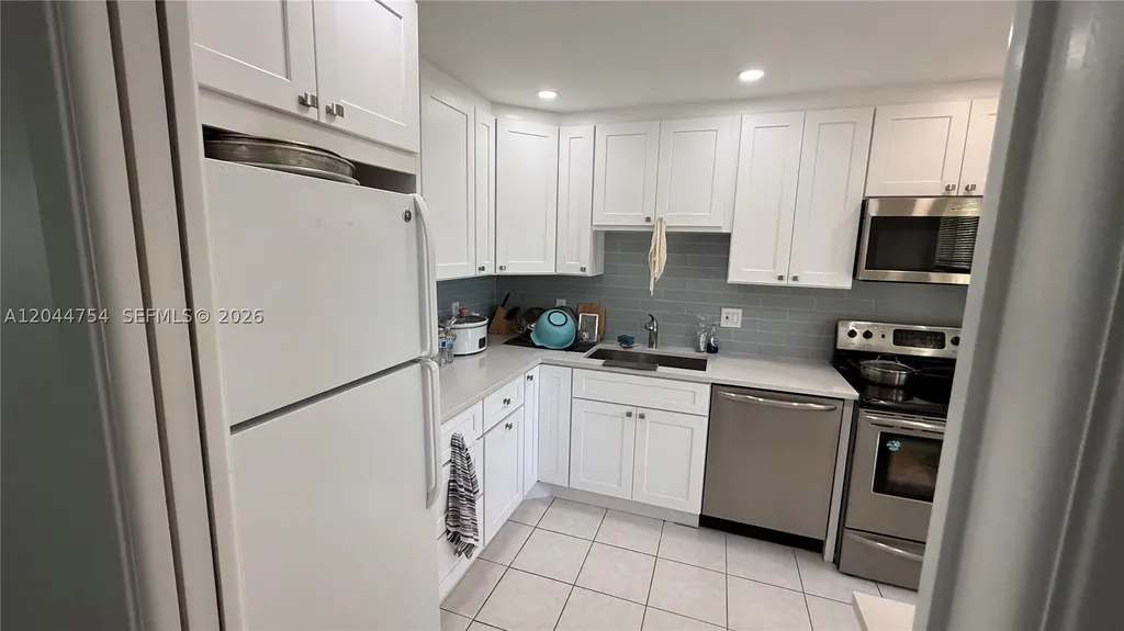 2901 S Palm Aire Drive Pompano Beach FL 33069