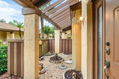 3953 Cocoplum Circle Coconut Creek FL 33063