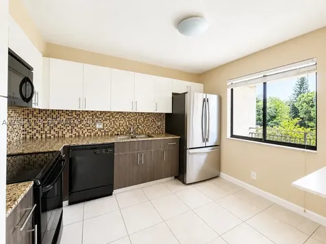 405 Lakeview Drive Weston FL 33326