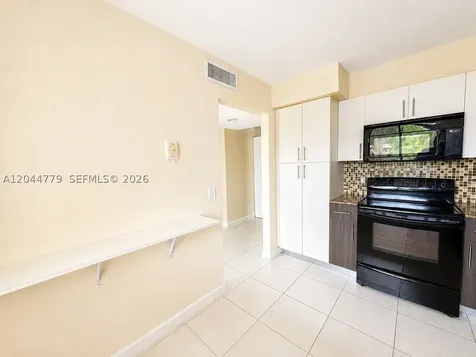 405 Lakeview Drive Weston FL 33326