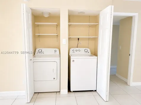 405 Lakeview Drive Weston FL 33326
