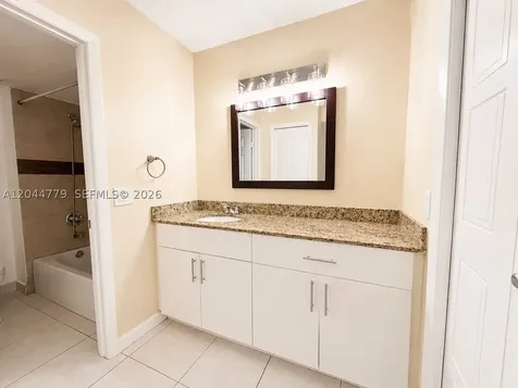 405 Lakeview Drive Weston FL 33326
