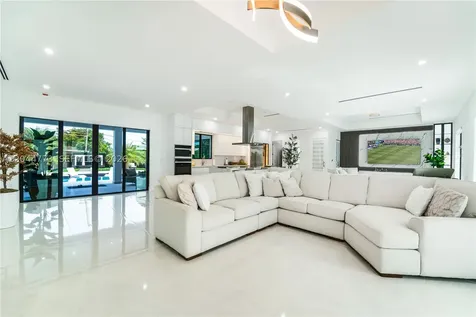 9630 SW 10th Terrace Miami FL 33174