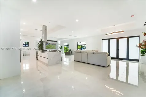9630 SW 10th Terrace Miami FL 33174