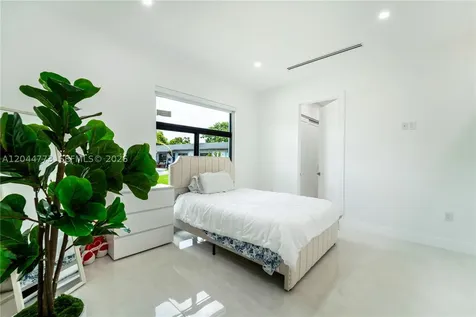 9630 SW 10th Terrace Miami FL 33174