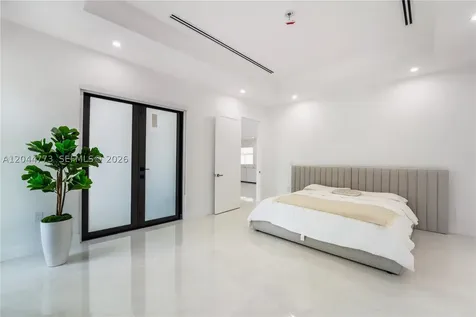 9630 SW 10th Terrace Miami FL 33174