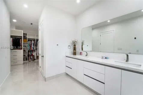 9630 SW 10th Terrace Miami FL 33174
