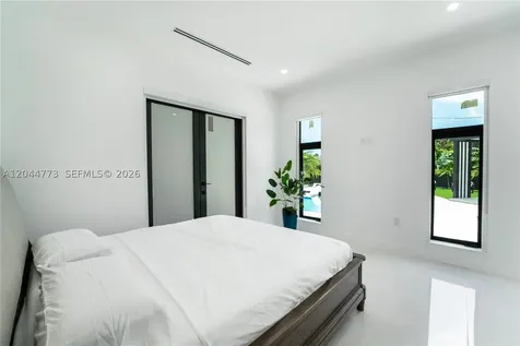 9630 SW 10th Terrace Miami FL 33174