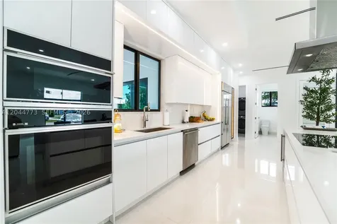 9630 SW 10th Terrace Miami FL 33174