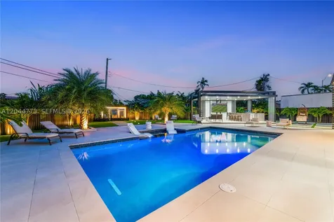 9630 SW 10th Terrace Miami FL 33174