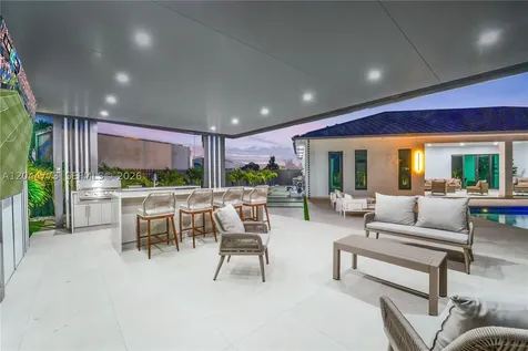 9630 SW 10th Terrace Miami FL 33174