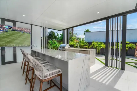 9630 SW 10th Terrace Miami FL 33174