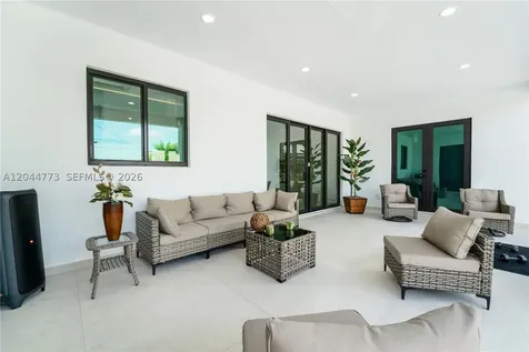 9630 SW 10th Terrace Miami FL 33174