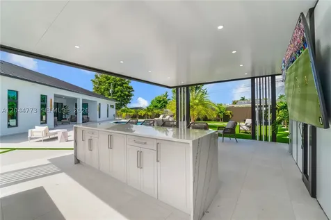 9630 SW 10th Terrace Miami FL 33174