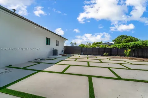 9630 SW 10th Terrace Miami FL 33174