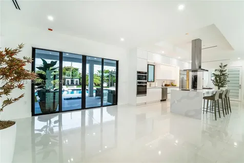 9630 SW 10th Terrace Miami FL 33174