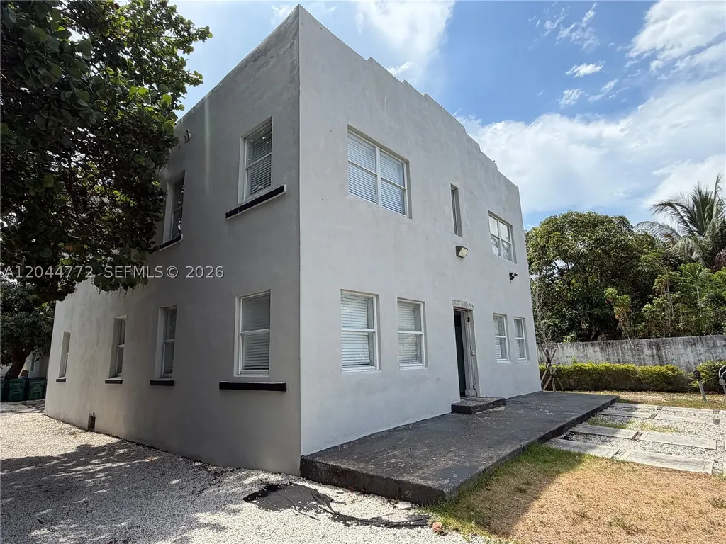 6828 NW 3rd Avenue Miami FL 33150