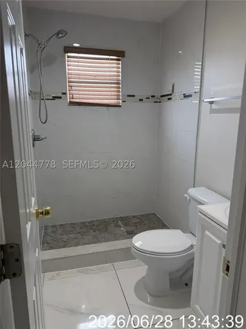 101 E 51st Place Hialeah FL 33013