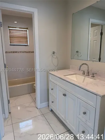 101 E 51st Place Hialeah FL 33013