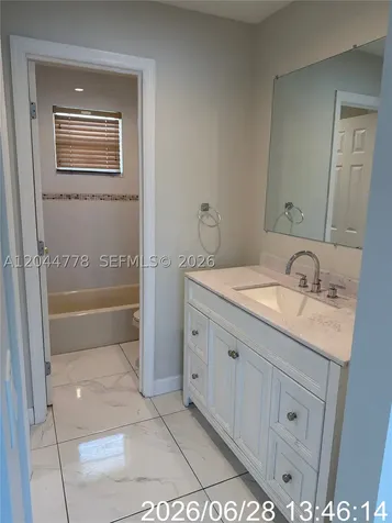 101 E 51st Place Hialeah FL 33013