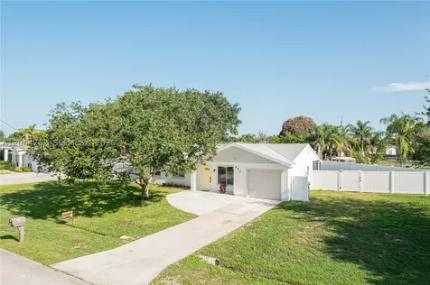 401 SW College Park Road Port St. Lucie FL 34953