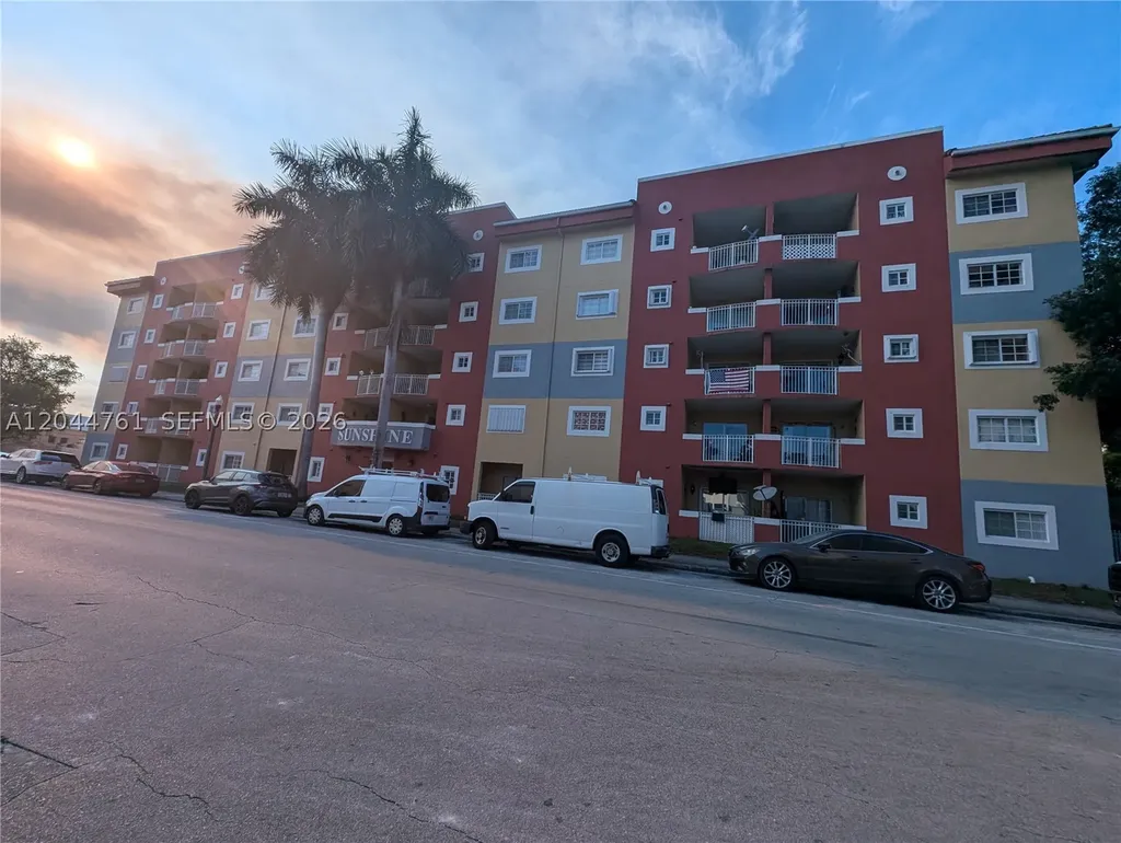 21 E 3rd Street Hialeah FL 33010