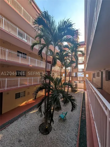 21 E 3rd Street Hialeah FL 33010