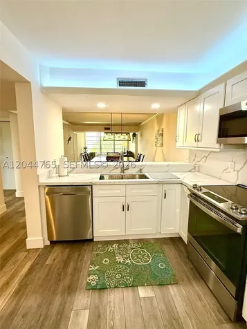 1705 Whitehall Drive Davie FL 33324