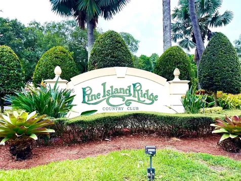 1705 Whitehall Drive Davie FL 33324