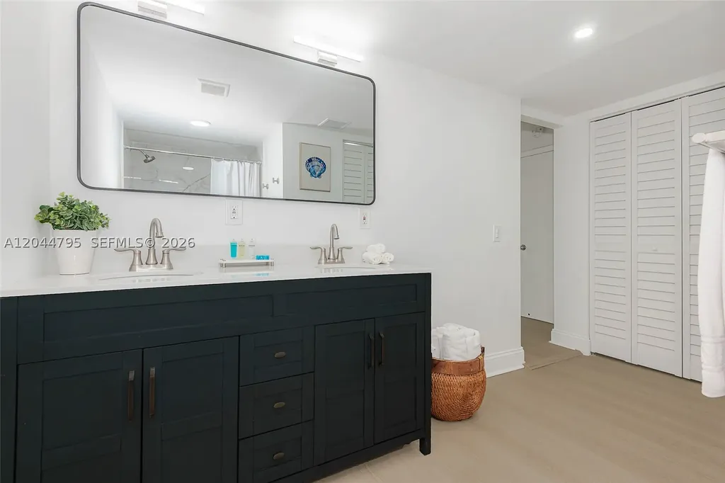 445 NE 195th Street Miami FL 33179