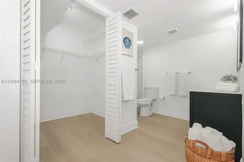 445 NE 195th Street Miami FL 33179