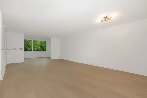 445 NE 195th Street Miami FL 33179